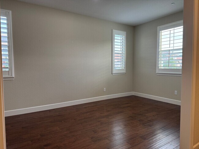 Photo - Immaculate Roseville property with solar!