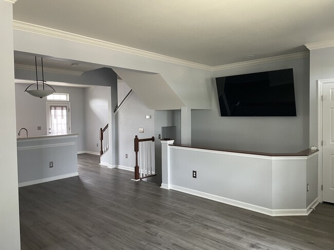 Photo - 2068 Lockwood Dr