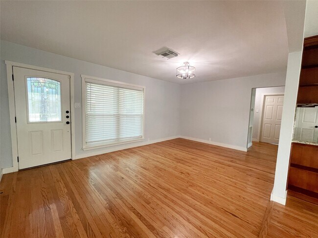 Photo - 2015 Ansbury Dr