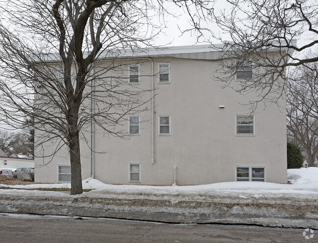 984 Van Buren Ave
