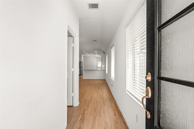 Photo - 2039 Barrett Gables Dr