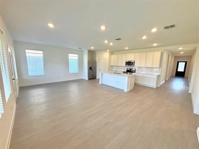 Photo - 504 Capstone Ct