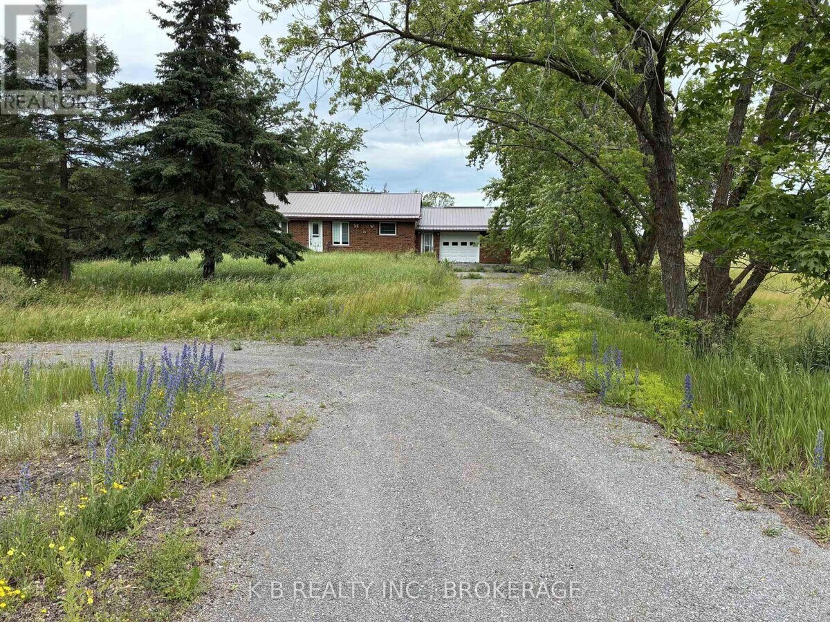 Photo - 441 Goodyear Rd