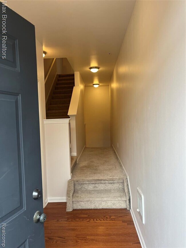 Photo - 3255 Camden Dr