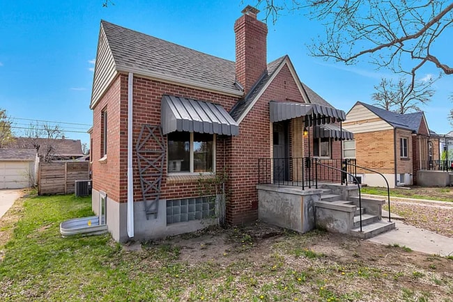 Building Photo - BR w/ Fenced Yard + 2-Car Garage Near I-70