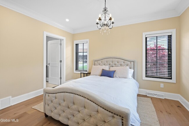 Photo - 18 C Cherry St