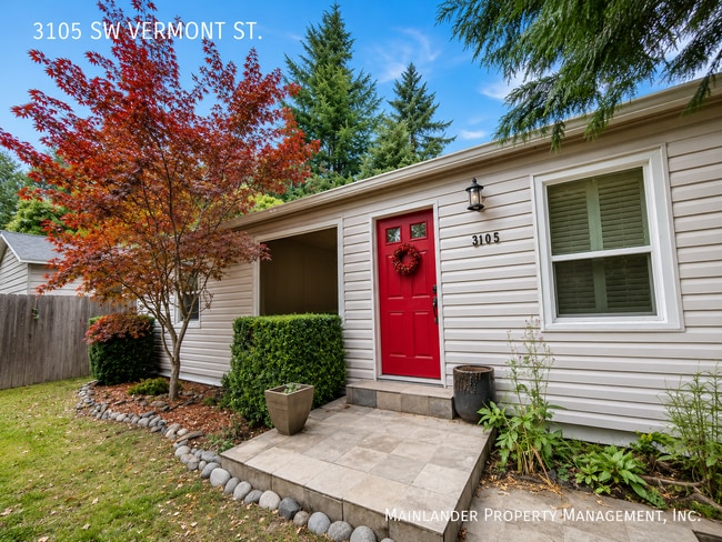 Building Photo - Darling 2 Bed 1 Bath 1940's Cottage Near Multnomah Village is a Must See!