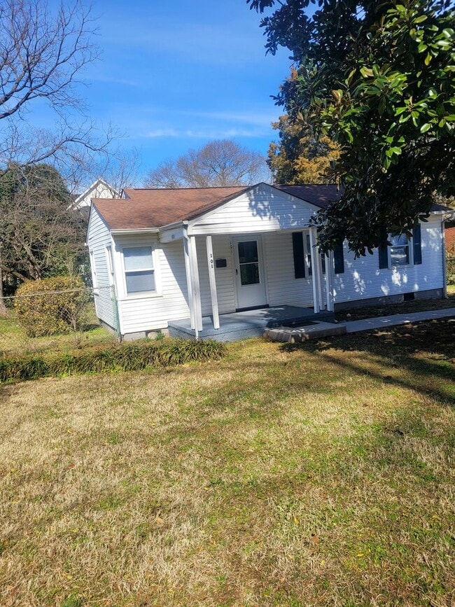 Building Photo - 101 N Gregg St