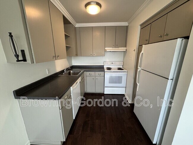 Photo - 1900 Richard Jones Rd Unidad C210