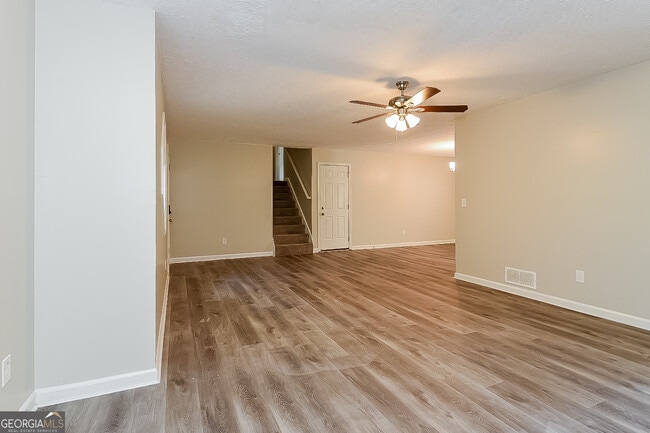 Photo - 8050 Sumit Wood Dr NW