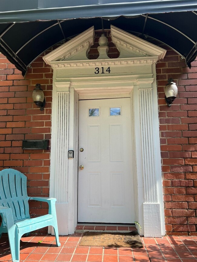 Photo - 314 E Virginia St Townhome