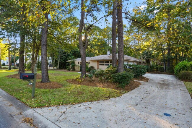 Photo - 815 Farm Quarter Rd