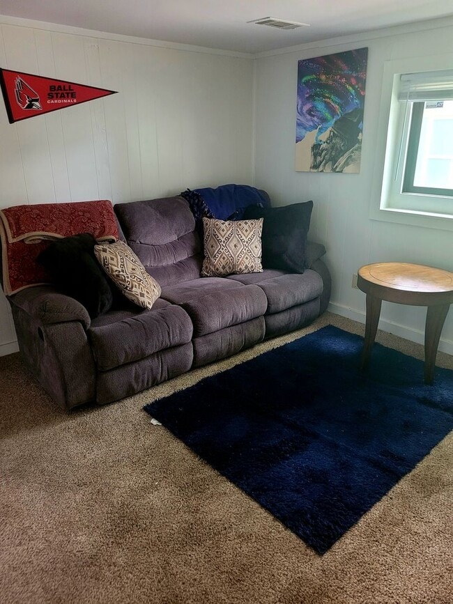 Photo - 314 W 16th St Unidad #2