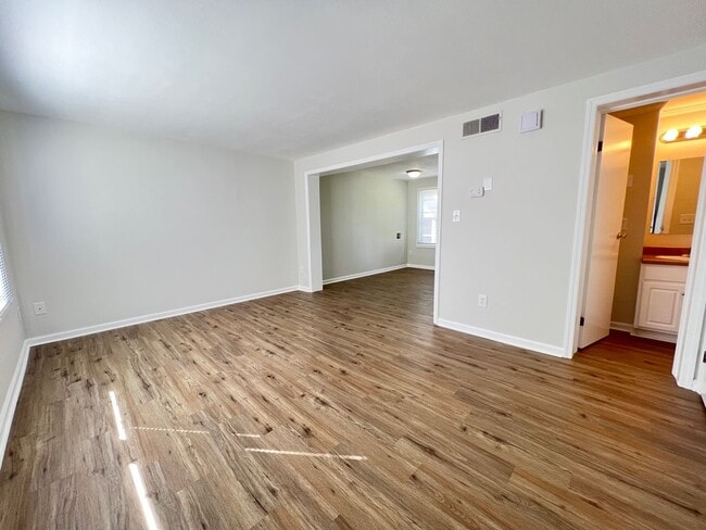 Building Photo - Great Experiences Are Just Around The Corner.