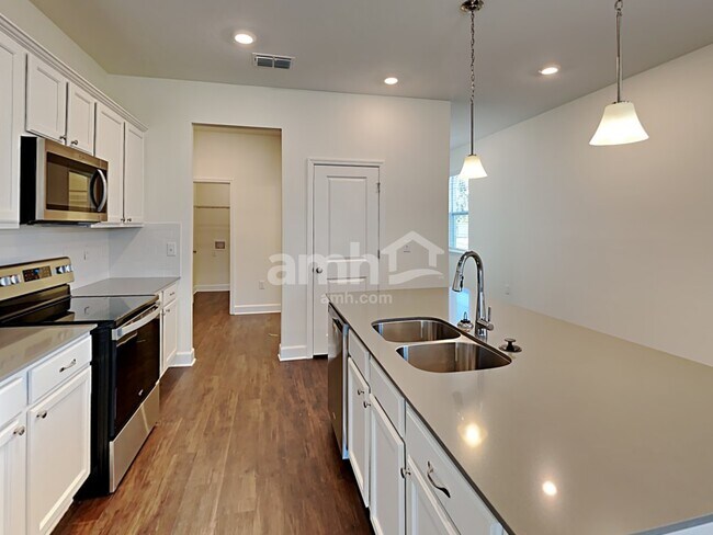 Photo - 2210 Saffron Walden Dr