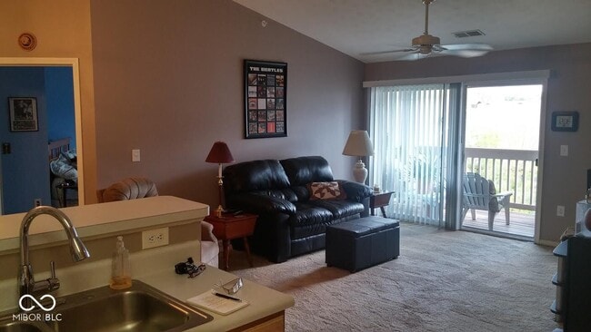 Photo - 239 Legends Creek Way Unidad 310