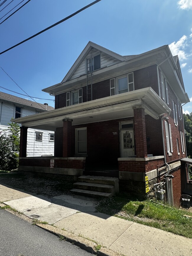 Building Photo - 728 Willey St Unit B Rental