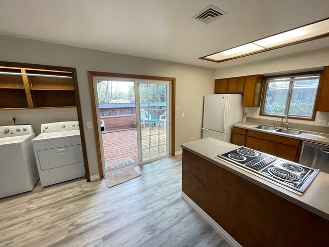 Photo - 97860 Chilcote Ln