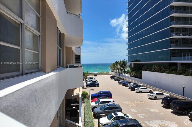 Building Photo - 1980 S Ocean Dr Unit 3A Rental