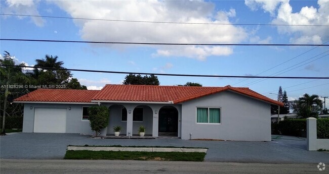 Building Photo - 3531 SW 94th Ave Rental