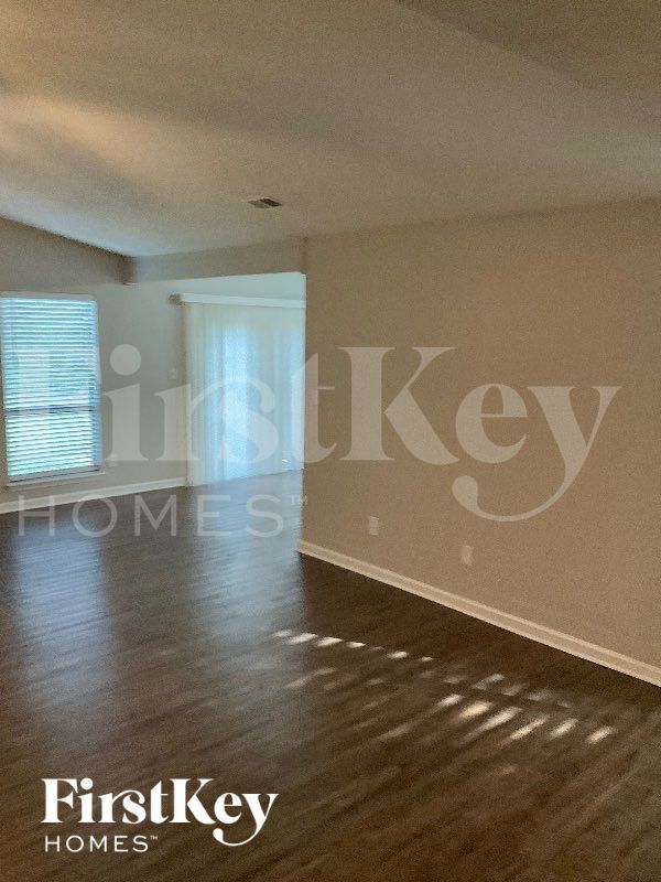 Photo - 6237 Danbrooke Pk Dr