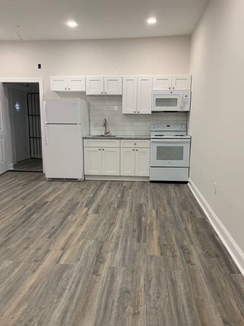 Building Photo - 658 N 52nd St Unit 1R