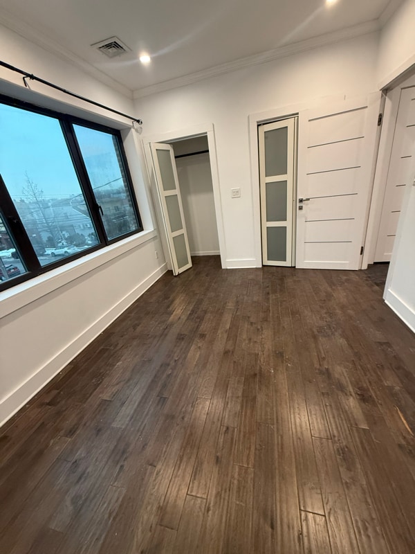 Photo - 47-14 Ditmars Blvd