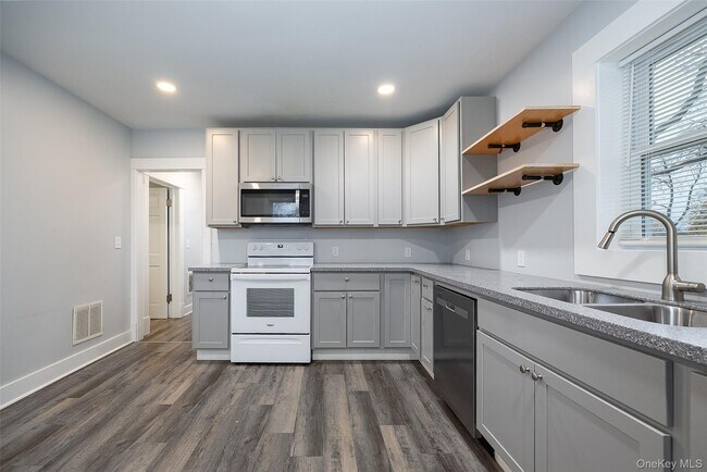 Photo - 5 Orchard Pl