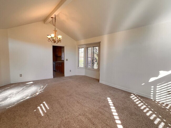 Photo - SOUTHWEST BAKERSFIELD