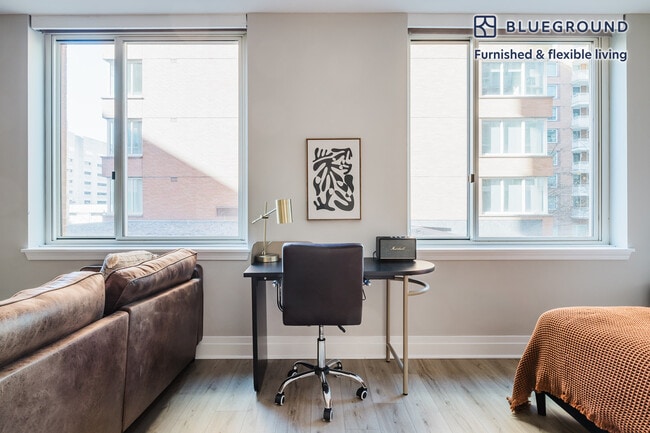 Photo - 2221 I St NW Unidad FL3-ID981