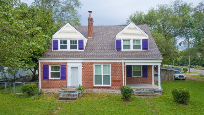 Ubicación central con encanto - 1000b Grandview Dr