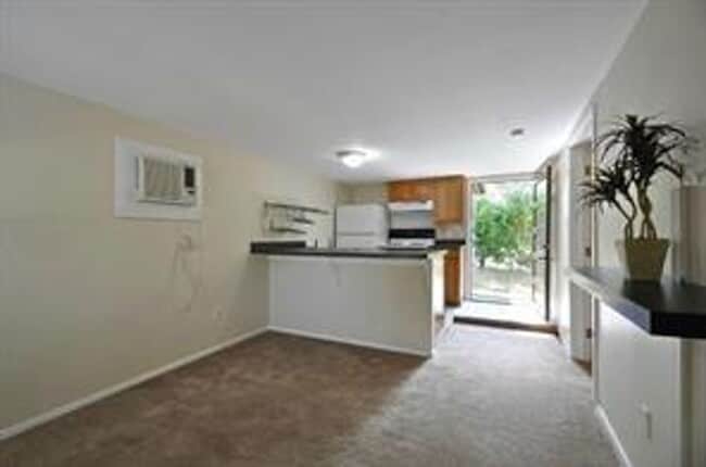 Photo - Cute 1X1 Hyde Park Cottage