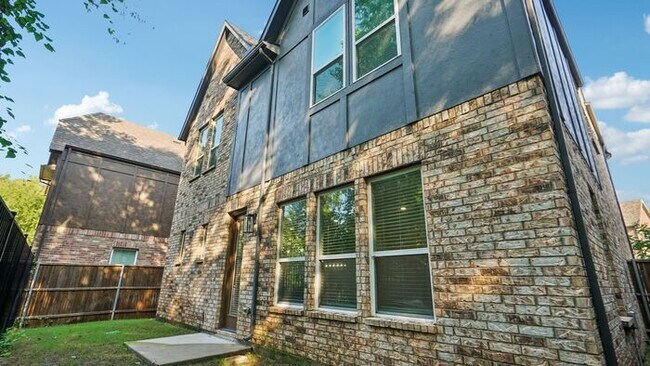 1537 Teresa Ann Ln