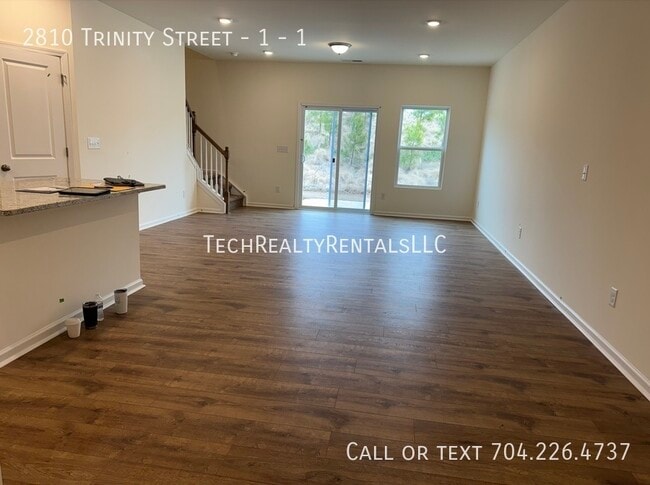 Photo - 2810 Trinity St