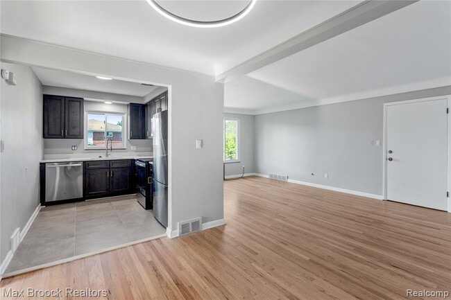 Photo - 1909 Gardenia Ave Unit D