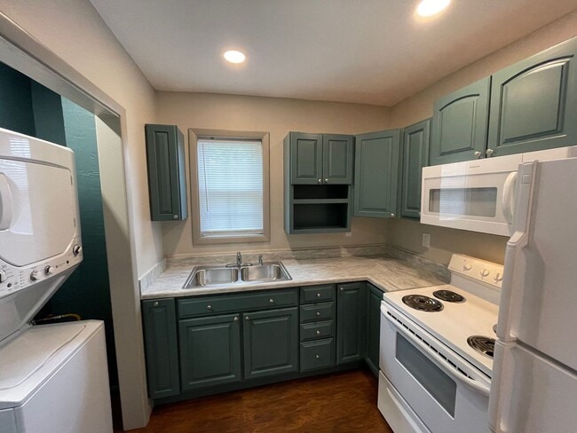 610 1/2 West 5th Street