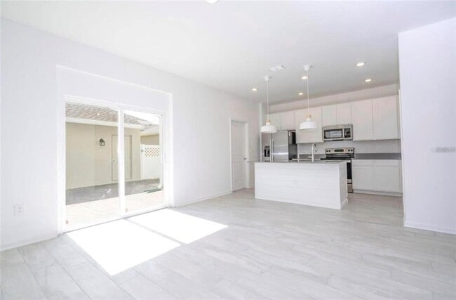 Photo - 13890 Title Wy