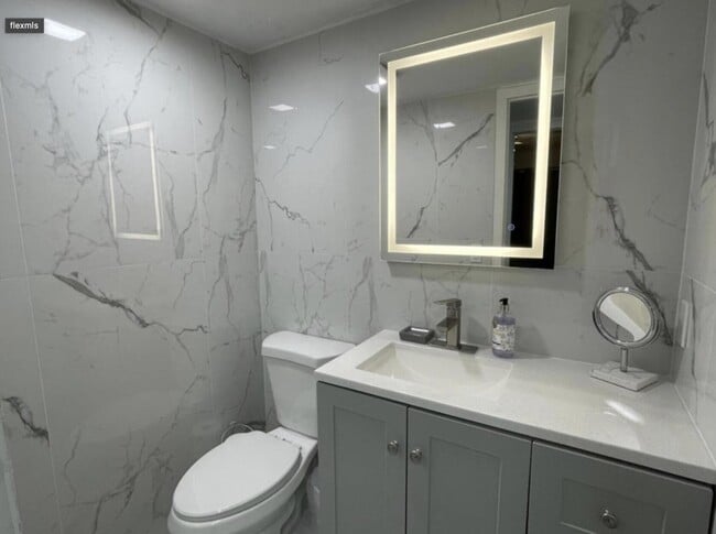 Photo - 227 Fanshaw Way Unit F