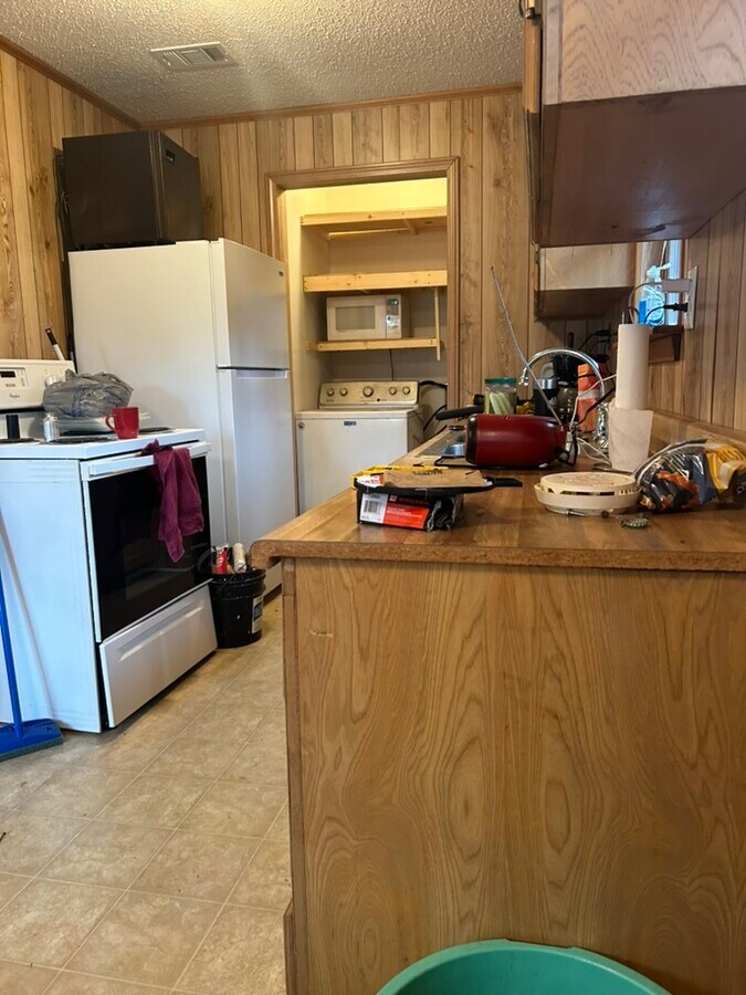 Photo - 209 Shadybrook Dr