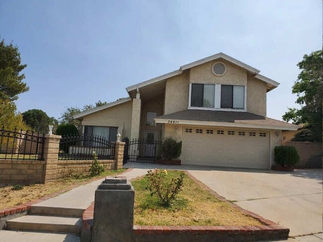 Building Photo - 36818 Little Leaf Dr