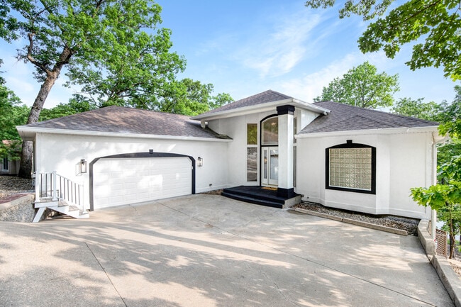 1186 Grand Cove Rd