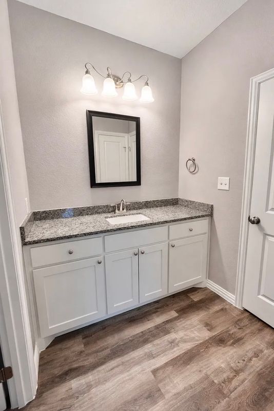 Photo - 2109 Bluebonnet Ave