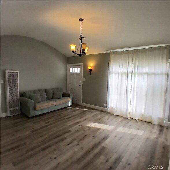 Photo - 5715 Case Ave