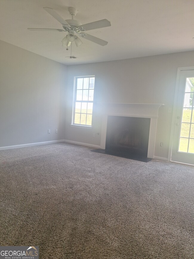 Photo - 5646 One Lake Way