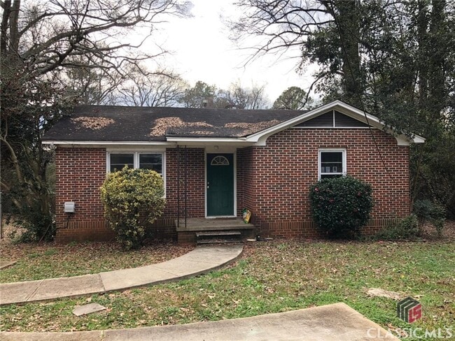 Photo - 135 Appleby Dr House