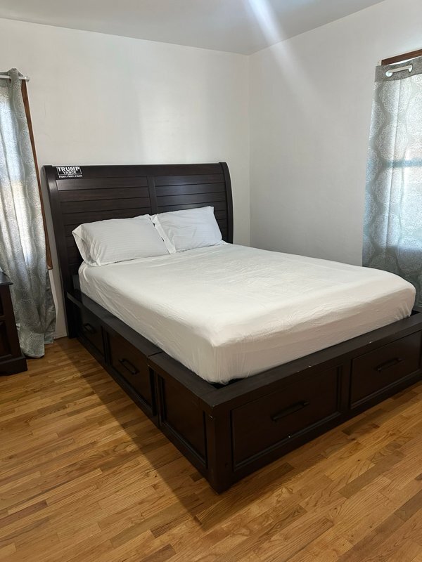 Building Photo - 527 W Washington Ave