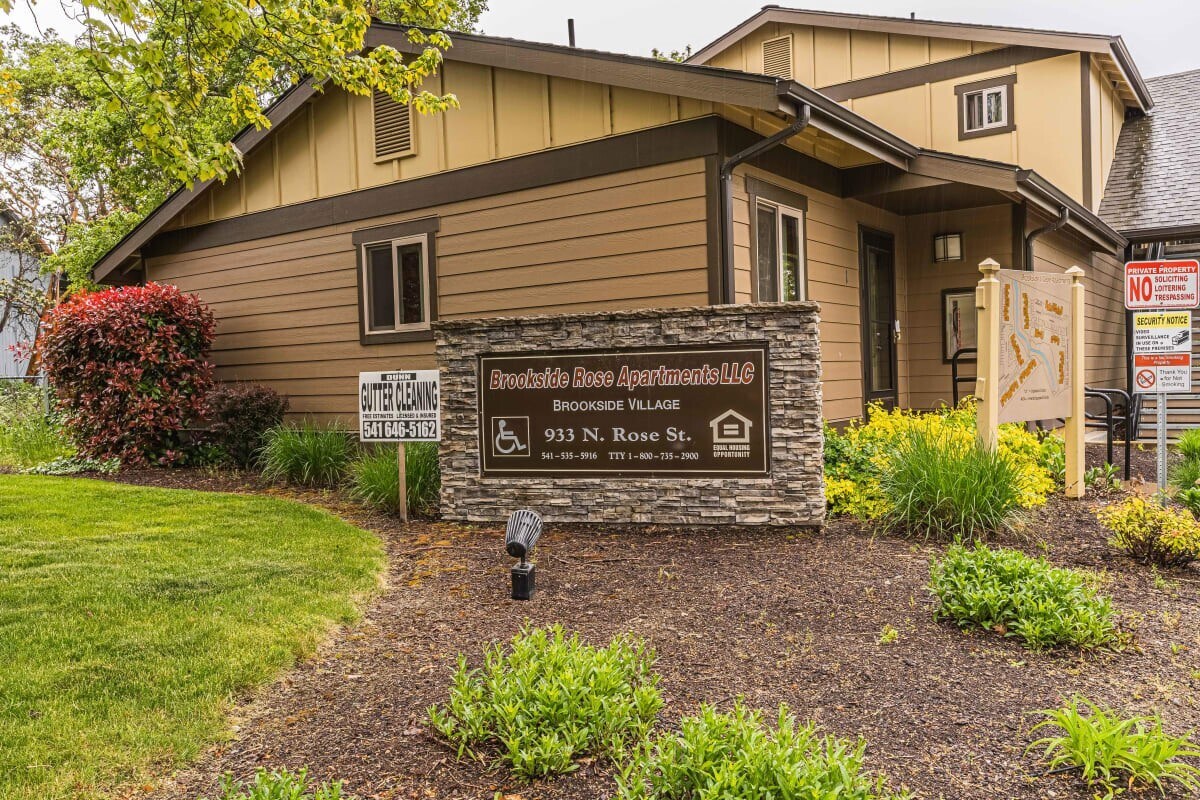 Photo - 933 N Rose St