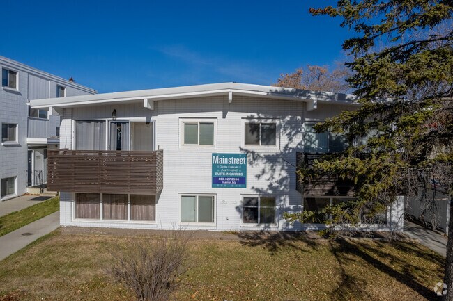 Photo - Centre Crescent Apartments 1