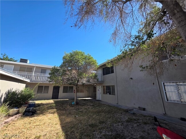 Building Photo - 304 Orland St Unit 39