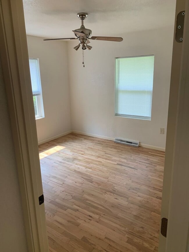 Photo - 807 Fairgrounds Rd